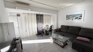 Appartamento in Calle historiador miguel ortuño 133. Piso amueblado de 3 dormitorios con balcones en yecla
