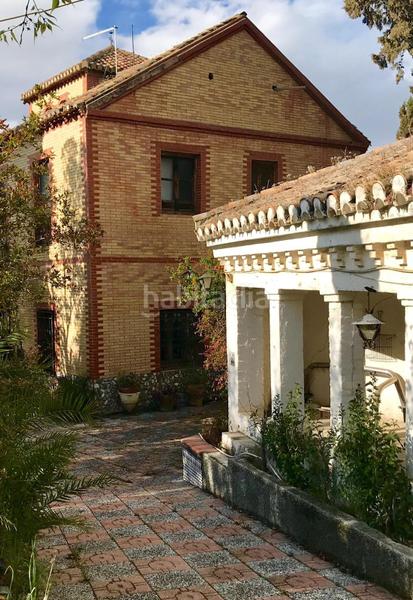 Foto f35c4aa8-c1f1-4d61-9f5f-ef84736c4b7e. Chalet en calle fernandez arroyo 16 propiedad exclusiva en la zubia en Zubia (La)