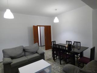 Apartament a Albatera. Apartamento en el primer piso en excelentes condiciones y muy lu