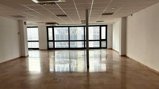 Lloguer Oficina a Calle cristofor colom 4. En alquiler oficina centro de tarragona