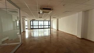 Rent Office space in Calle cristofor colom 4. En alquiler oficina centro de tarragona