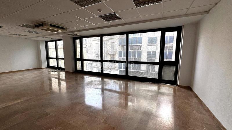 Foto 133f65c1-f280-4692-b9f3-6bdd3dcf6195. Location bureau dans calle cristofor colom 4 dans Eixample Tarragona