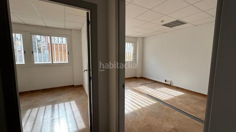 Foto 43317b5a-b024-46f2-ab1f-31e9a348e698. Location bureau dans calle cristofor colom 4 dans Eixample Tarragona