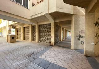 Local Comercial a Calle de alemania 30. Se vende local  ciudad real