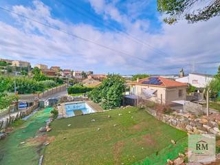Terreno residencial  Carrer penedes. Terreno en venta en abrera, barcelona
