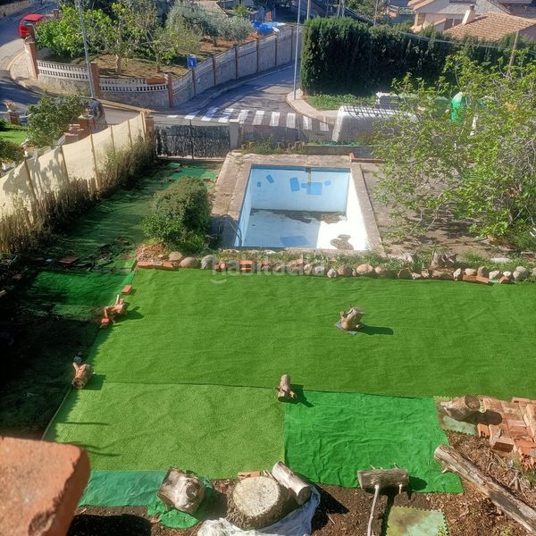 Foto b9a10d3d-ae66-4b96-9e38-2da73b4c2e83. Terreny residencial a Abrera