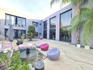 Chalet  Avenida pernet. Villa moderna y privada en la nueva milla de oro, estepona