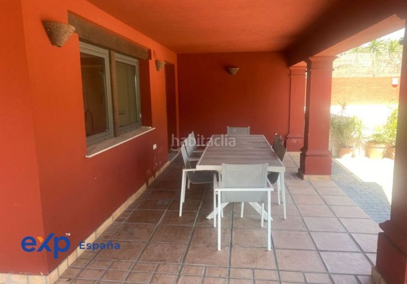 Foto 4c7d258d-1585-4b27-8777-21c95889aca2. Xalet amb calefacció aparcament piscina a Velilla - Velilla Taramay Almuñécar