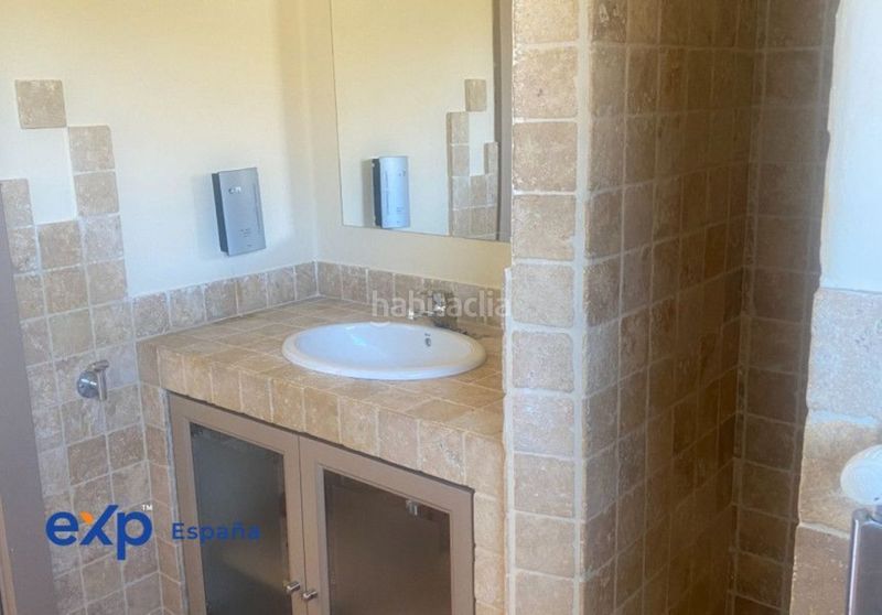 Foto dbb3d00b-0255-4890-b9e1-d6512ed7a9e1. Xalet amb calefacció aparcament piscina a Velilla - Velilla Taramay Almuñécar