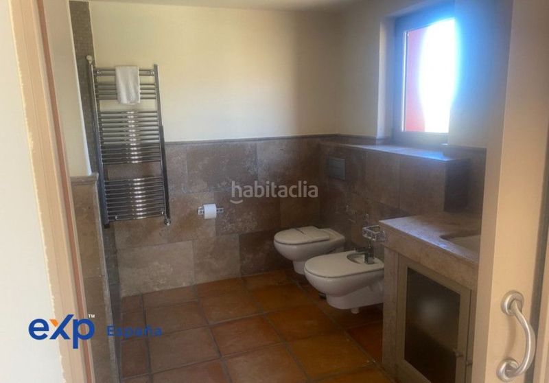Foto dfe5d9dd-1ecd-40af-8fe1-debe1d2151e5. Xalet amb calefacció aparcament piscina a Velilla - Velilla Taramay Almuñécar