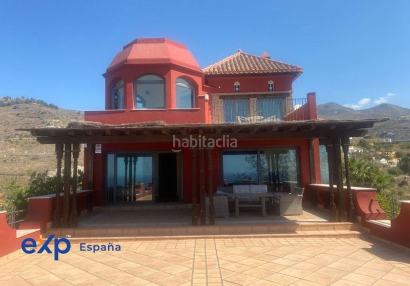 Foto f5b6b5a8-6aa5-435c-81d6-a3a038cd19b0. Xalet amb calefacció aparcament piscina a Velilla - Velilla Taramay Almuñécar