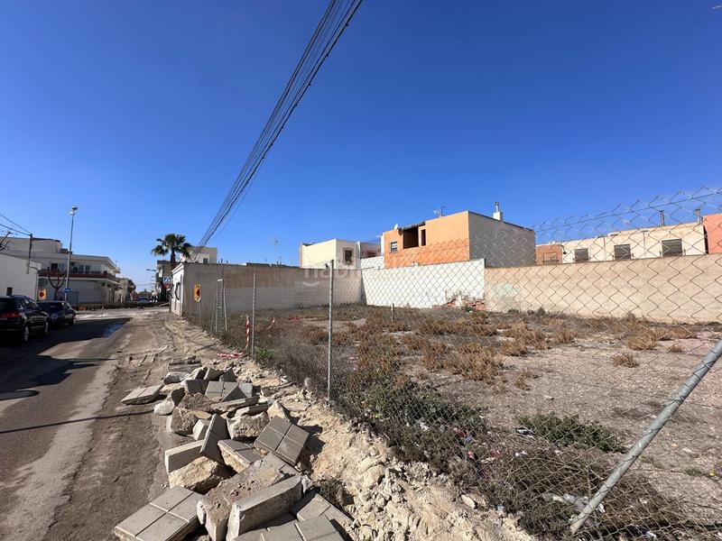 Foto 93e9dcbb-aa41-4cb6-b32b-bd5533096b90. Residential plot in comercio norte (ch) in San Isidro - Campohermoso Níjar