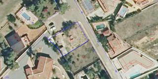 Terreno residencial  Calle monico garcia de la parra. Parcela 501 m2 en esquina en urbanización los nogales  bargas