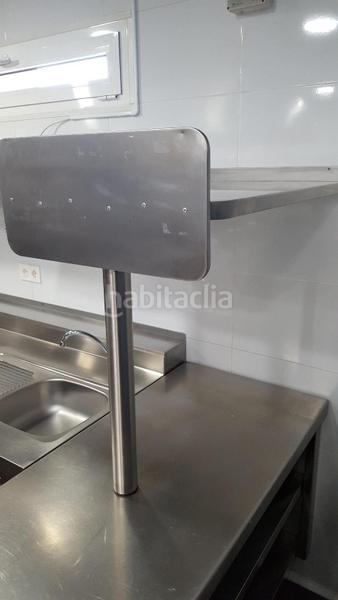 Foto 3c48ae37-6b4d-4286-a2bc-dbe5ca1d5439. Location local commercial dans calle calle pepín rodríguez 2 dans Oviedo