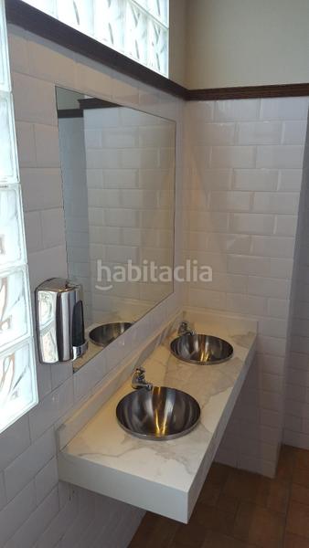 Foto ae94be97-ae3e-4b8e-b58c-832bfb1c981b. Location local commercial dans calle calle pepín rodríguez 2 dans Oviedo