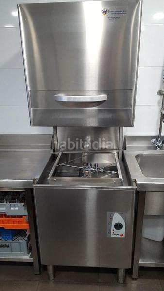 Foto b98e1661-fb5f-47a5-b98c-0024af892707. Location local commercial dans calle calle pepín rodríguez 2 dans Oviedo