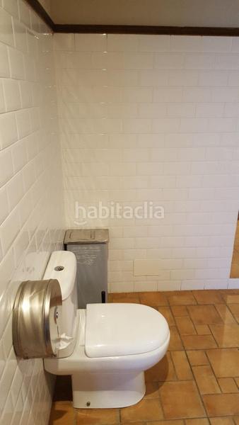 Foto e8181302-3675-4acc-875a-804da9ab641e. Location local commercial dans calle calle pepín rodríguez 2 dans Oviedo