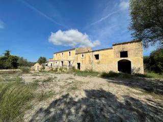 Mas  Camino diseminado. Se vende finca rústica con casas antiguas para reformar