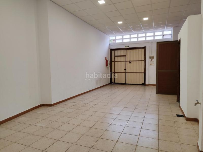 Foto 6c07af7a-679c-4a62-ab9d-58c6d827e062. Rent business premise in calle calle del cabo peñas 6 in Oviedo