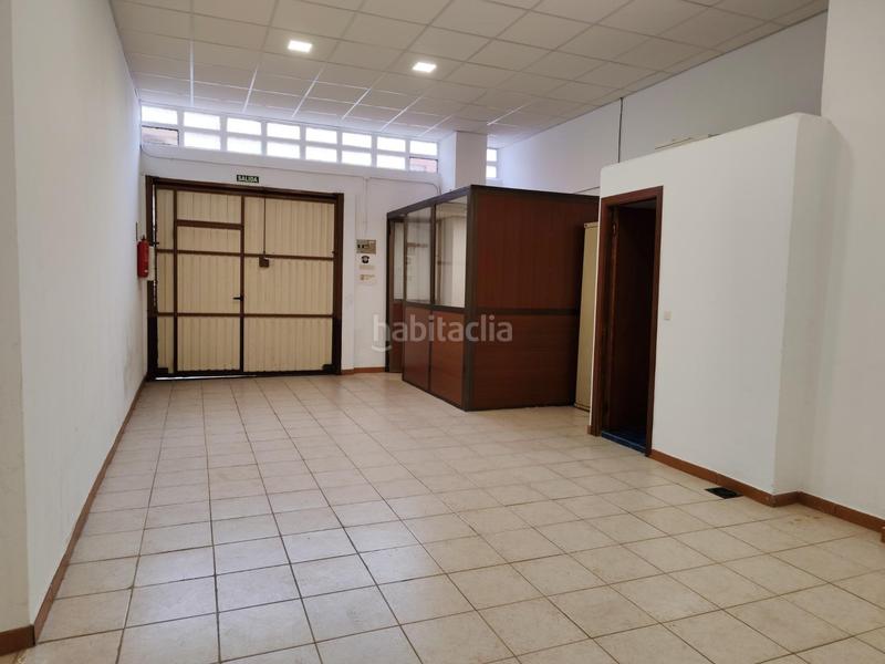 Foto 1ccd5301-bd50-40b0-b900-08e7b5ab5711. Affitto locale commerciale in calle calle del cabo peñas 6 in Oviedo