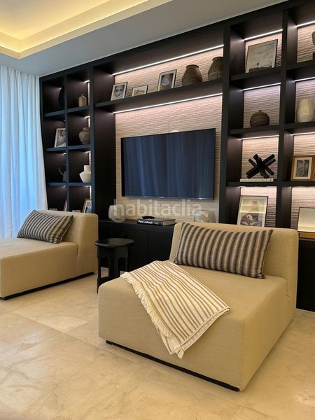 Foto ee5eeced-32db-44e5-81e6-415285facf62. Apartament amb piscina a Divina Pastora Marbella