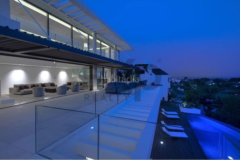 Foto 98ce00b1-5d6f-4d1d-8d8f-68cc32bfb4af. Casa amb aparcament piscina a La Quinta Benahavís