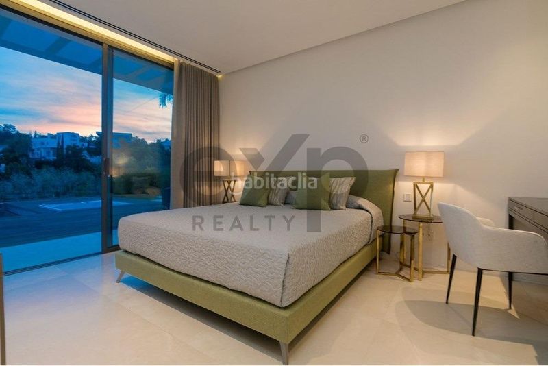 Foto a99036ec-65ca-4dec-a90a-001bb406e99c. Casa amb aparcament piscina a La Quinta Benahavís