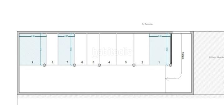 Foto 087a0ed6-e2fb-4f7c-bf01-aef14205504f. Aparcament cotxe a Pinos Puente