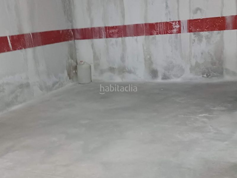 Foto 388773df-f348-4ce9-937d-2c43d3c611f7. Aparcament cotxe a Pinos Puente