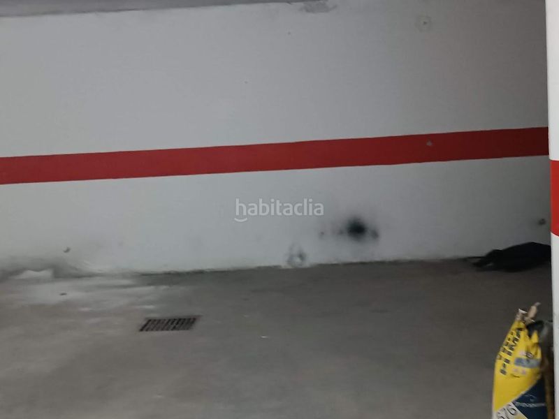 Foto f6cf6e72-e9a7-40b1-abd7-11edad409229. Aparcament cotxe a Pinos Puente