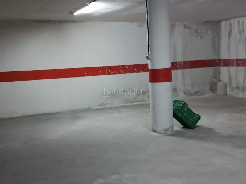Foto f89f2e76-4663-42b6-b356-f269d21da33f. Aparcament cotxe a Pinos Puente