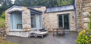 Chalet à Carretera general de cangas 10. Impresionante villa en venta con piscina y vistas al mar