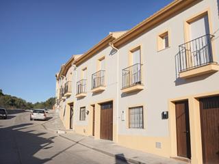 Maison jumelée  Calle cervantes. A estrenar  tu nuevo hogar en almodóvar del río casa adosada de