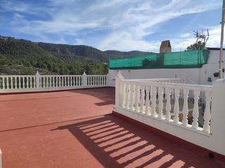 Casa en Monòver. Casa de pueblo pareada con terraza y vistas en casas del señor m
