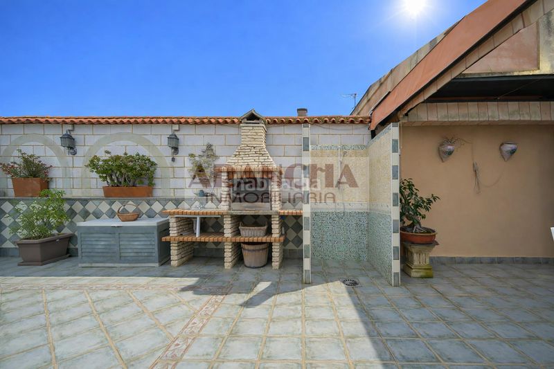 Foto 40a16d99-f80a-4fc3-ae60-5d60a363cc6b. Àtic amb aparcament piscina a La Laguna Chipiona