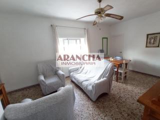 Pis a Centro. A01300 amplio piso de tres dormitorios con terraza y azotea
