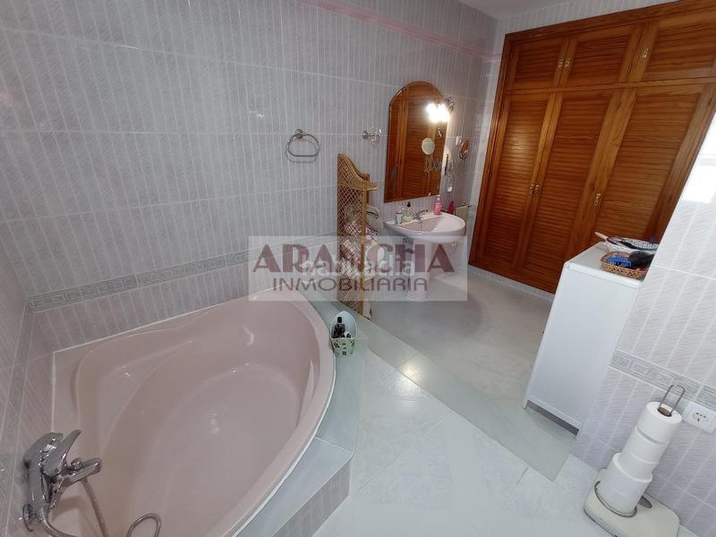 Foto d6f85aa0-a578-4c57-bfbd-0548d54f0170. Casa con riscaldamento parcheggio in Avenida de Rota Chipiona