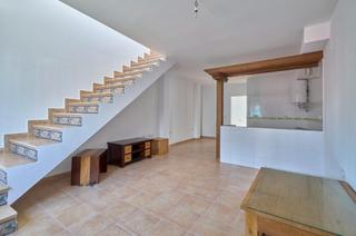 Dúplex a Playa de la Regla. Dúplex a estrenar y garaje en venta en chipiona