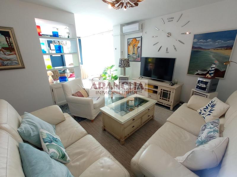 Foto 55fba7b4-92ad-4882-8a29-0c83ba58de31. Piso  en pleno Centro venta en Centro Chipiona