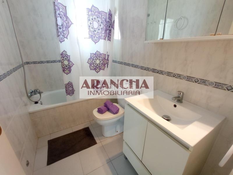 Foto 868e21f7-0fed-4f27-a11b-84ace2b11353. Planta baja a01361 apartamento en pleno centro vender en Chipiona