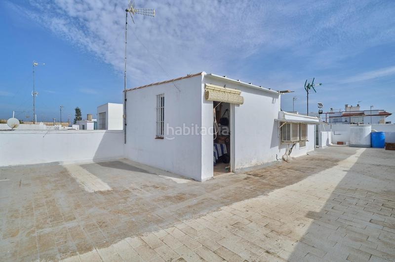 Foto 67f80076-4c94-49f2-b871-291c76d9ac86. Piso  en pleno Centro sin comunidad en venta en Chipiona