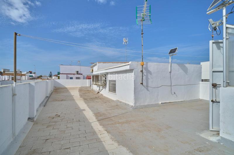 Foto ab0eb3b3-4845-46d7-af3f-9048a5da1d4a. Piso  en pleno Centro sin comunidad en venta en Chipiona