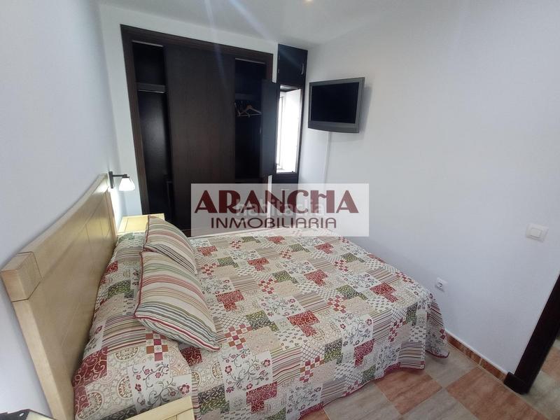 Foto c5aaf4d0-5fd4-483d-8127-365d5503c18c. Piso  de tres dormitorios en Centro Chipiona