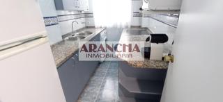 Rez-de-chaussée à Santuario. Piso bajo con dos dorm y garaje