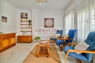 Zweistöckige Wohnung in Puerto Deportivo. Duplex en venta con garaje en el puerto deportivo chipiona