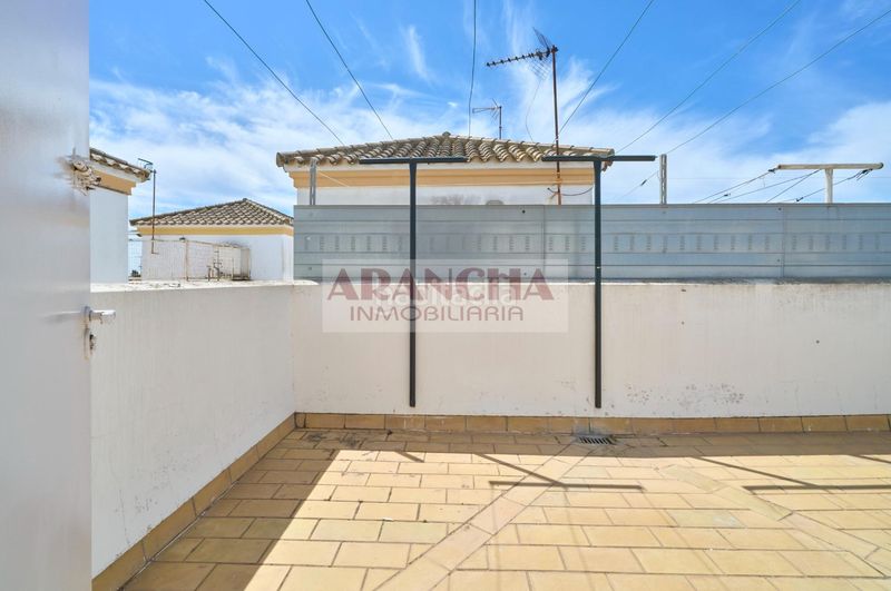 Foto f09aa0e2-c336-4c87-8ca2-01c8a1df98e0. Duplex with parking in Puerto Deportivo Chipiona