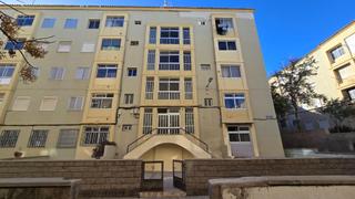 Appartamento  Vegaipala. Piso de tres habitaciones en somosierra a reformar