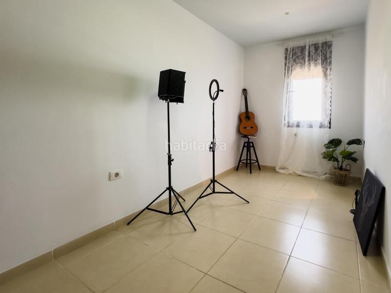 Foto 6aca38b6-3d5f-4c54-9950-2799a54f49a0. Piso  de dos habitaciones garaje y trastero en los Alisios en Santa Cruz de Tenerife