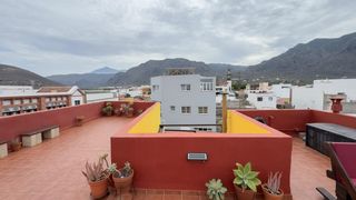 Maison  Calle molinos los. Casa canaria restaurada con dos viviendas, vivir y tener un nego