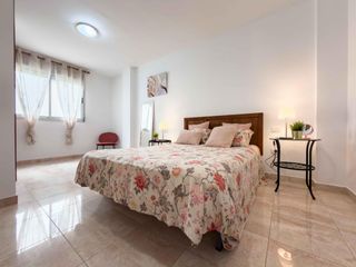Pis  Calle calle salamanca. Piso familiar de 3 habitaciones y 2 baños con garaje en barrio s